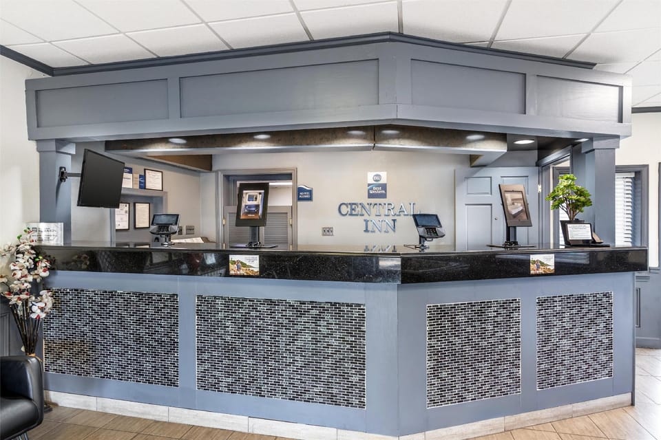 Best Western Central Inn Hotel in Savannah