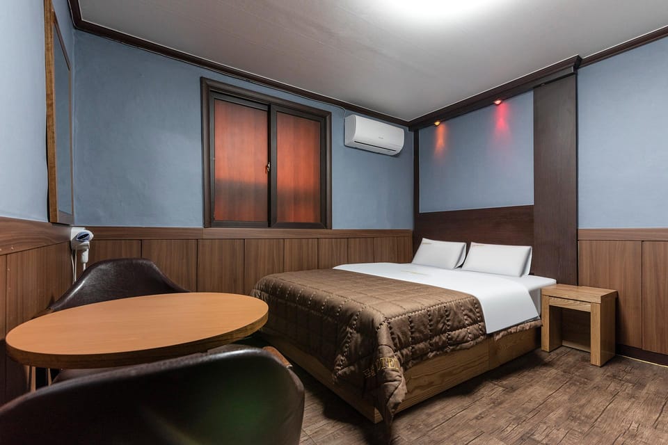 Guro(Gaebong) Royal  Motel in Seoul