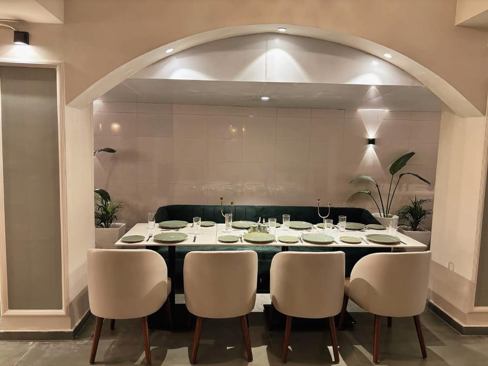 hotel midtown Hotel in India