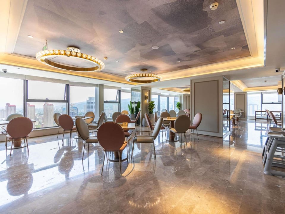 Mercure Tianshui Downtown Hotel in China