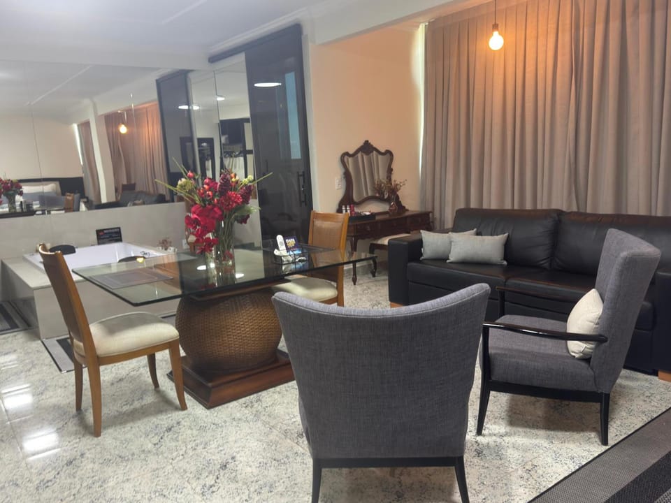 Shared lounge/TV area