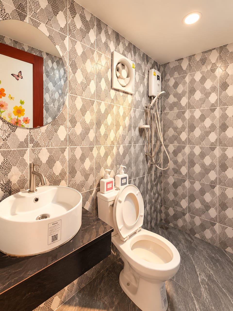 ต้นน้ำรีสอร์ท Resort in Thailand