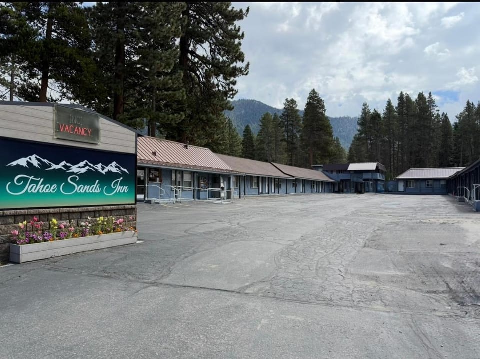 Tahoe Sands Inn Motel in South Lake Tahoe