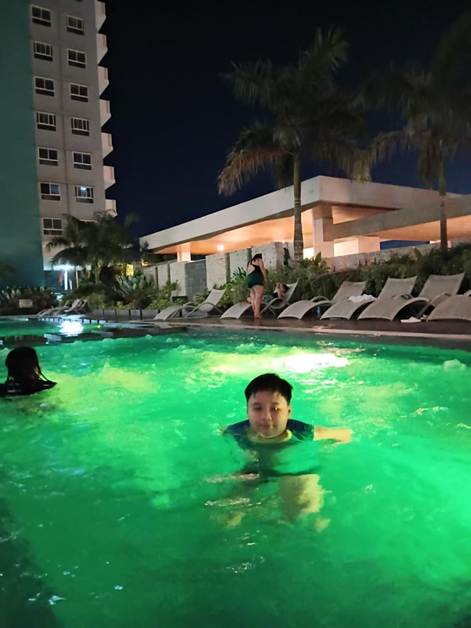 Swimming pool