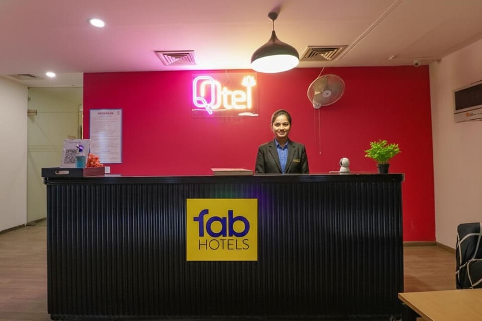 Via Chattarpur Enclave Hotel in New Delhi