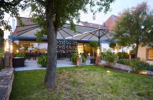 Schlossl Oberotterbach Hotel in Rhineland-Palatinate