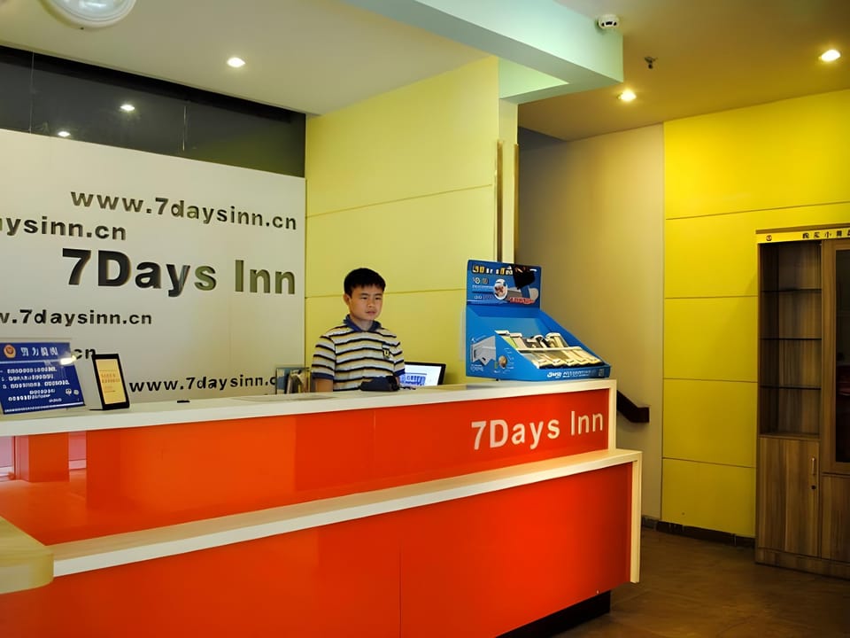 7 Days Inn Hangzhou Wulin Square Airport Shuttle Station Branch Hotel in Hangzhou