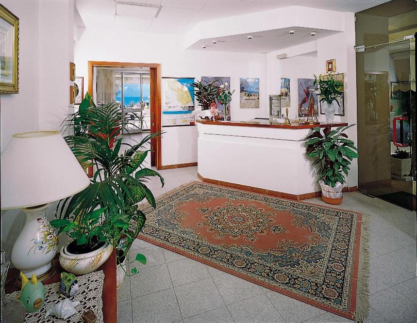 Hotel Dinarica Hotel in Marotta