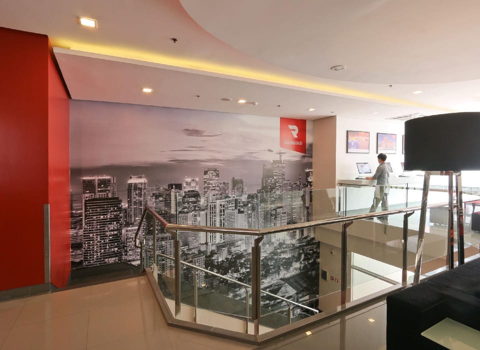 Red Planet Makati Amorsolo Hotel in Pasay