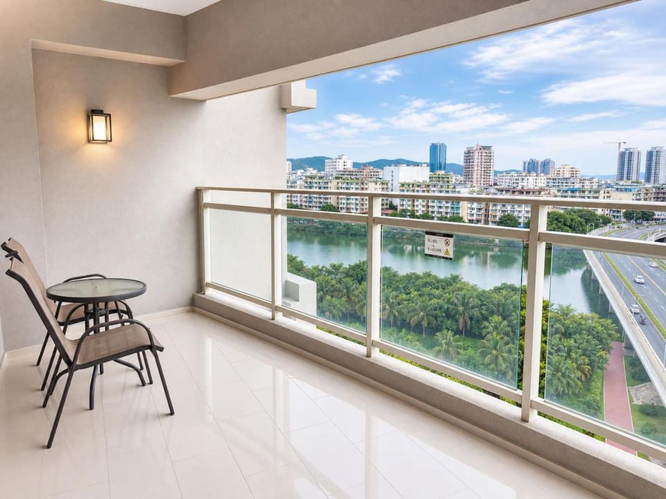 Poly Phoenix Hotel Hotel in Sanya