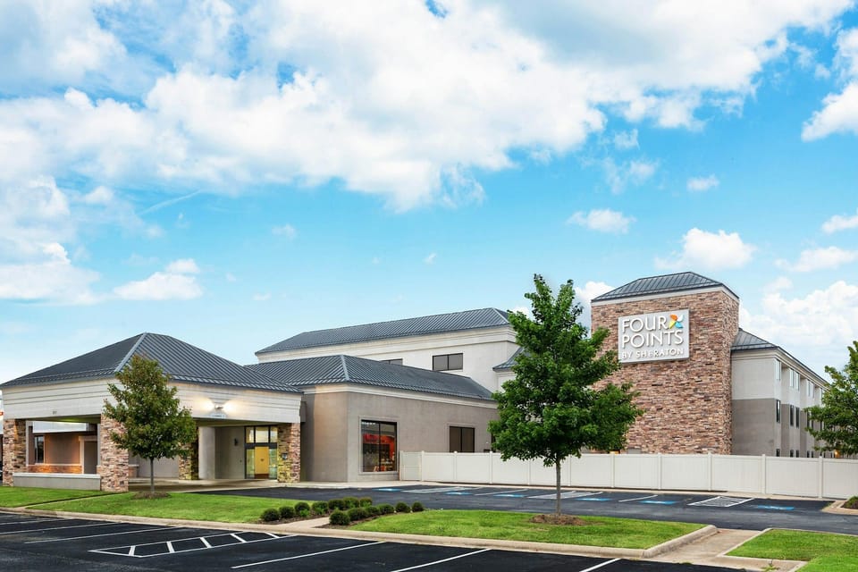 Four Points by Sheraton Bentonville Hotel in Rogers