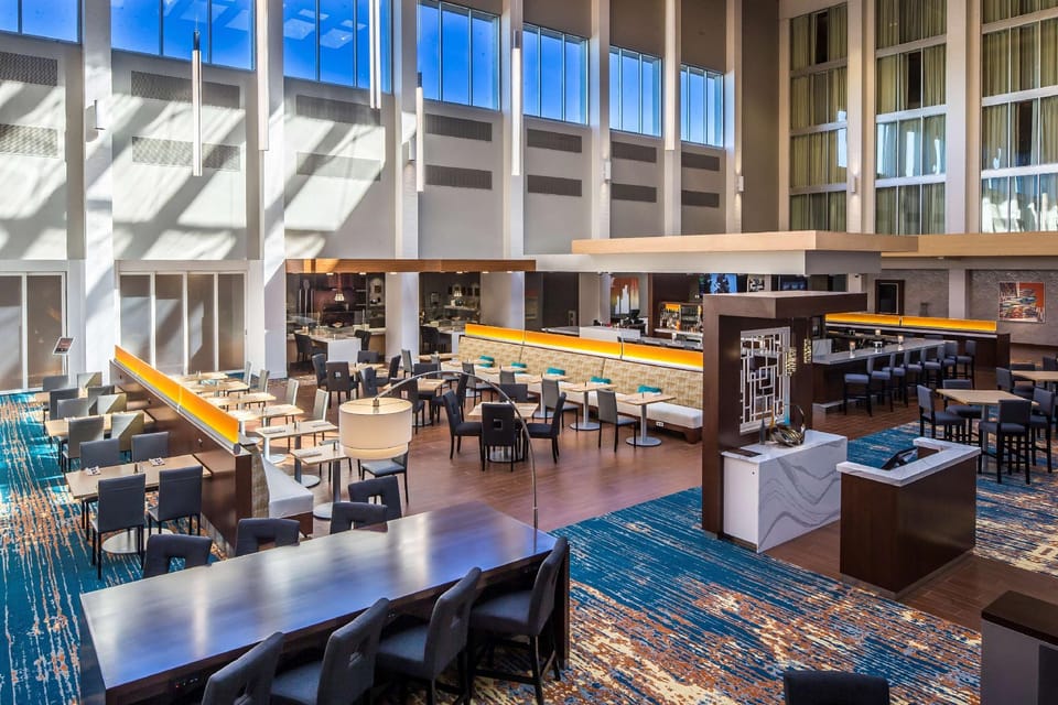 DoubleTree by Hilton Pittsburgh - Cranberry Hotel in Pennsylvania
