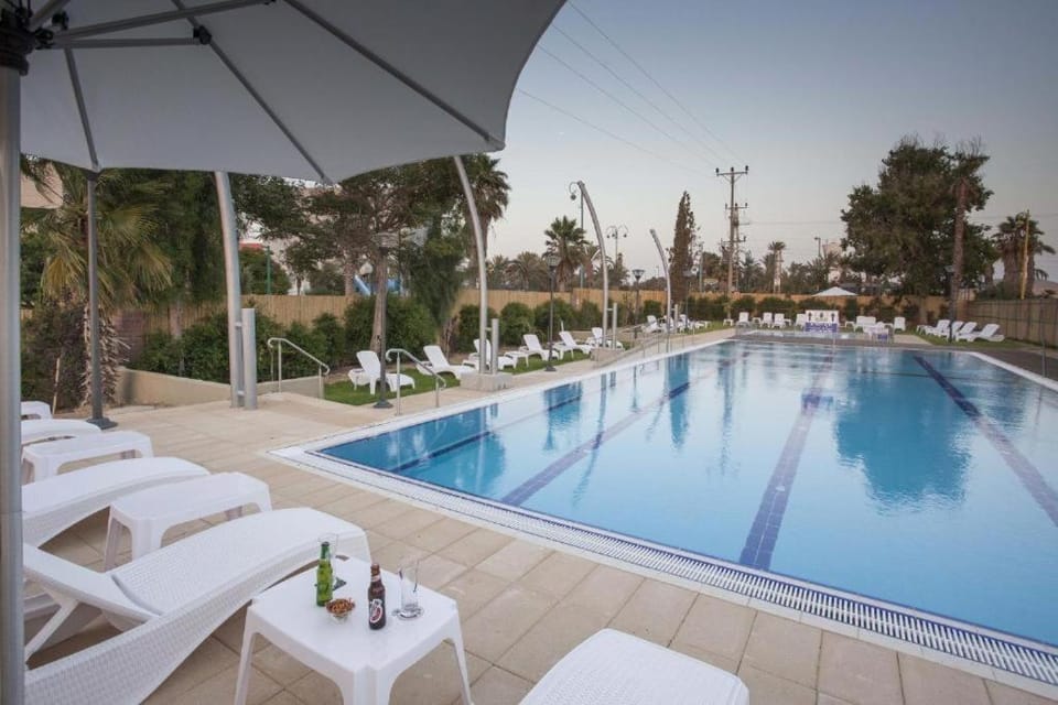 Desert Iris Hotel Hotel in South District