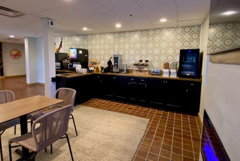 La Quinta Inn & Suites by Wyndham Tempe University / Phoenix Hotel in Tempe