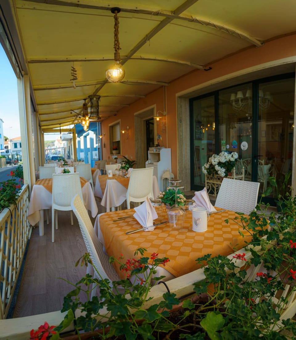 Albergo La Lampara Hotel in Cecina