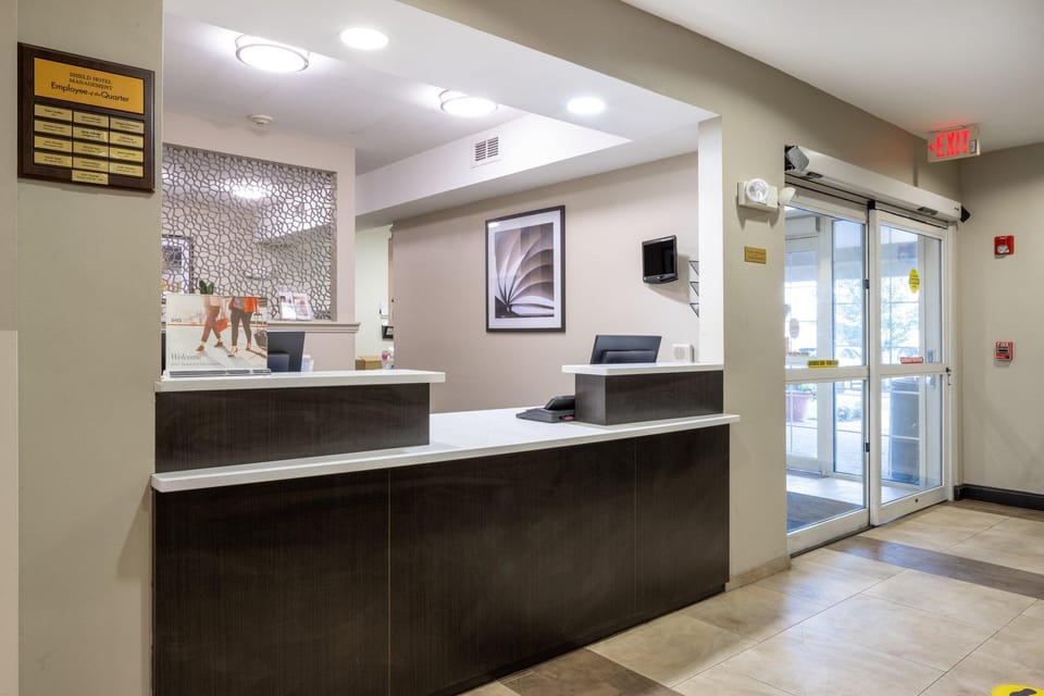 Candlewood Suites Windsor Locks By IHG Hotel in Windsor Locks