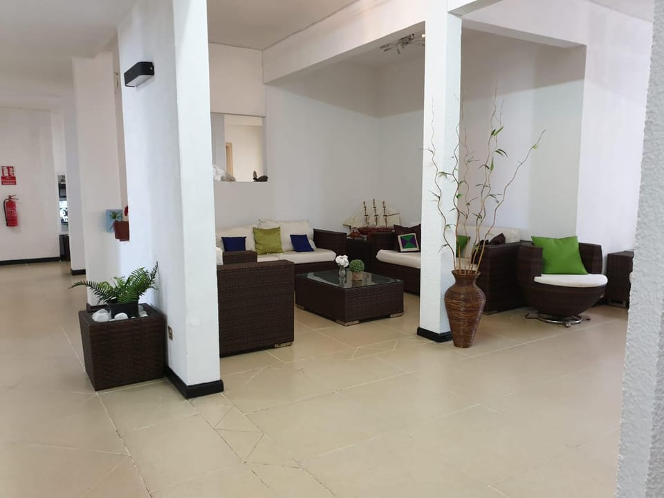 Shared lounge/TV area