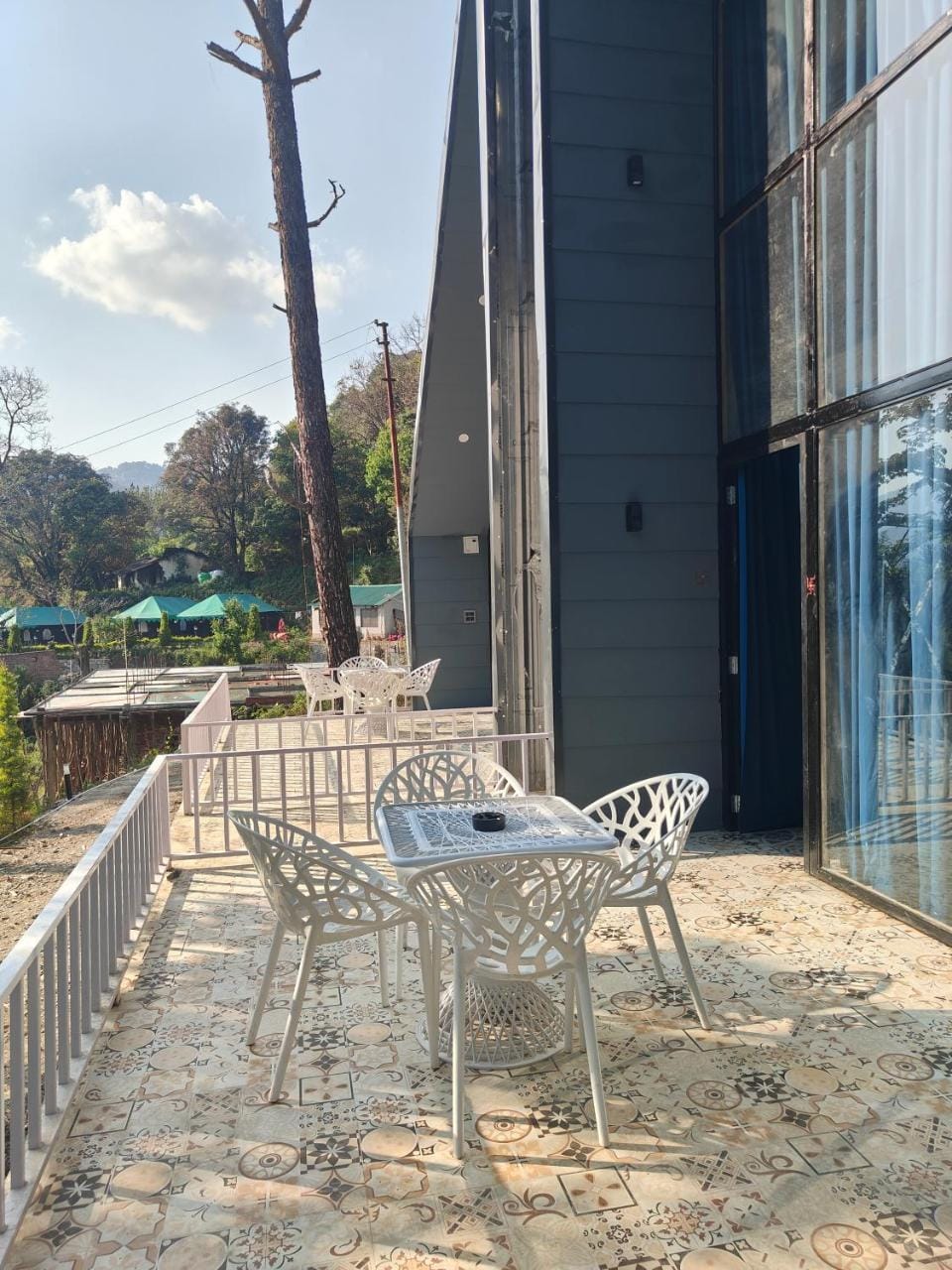 The jungle tales Hotel in Uttarakhand