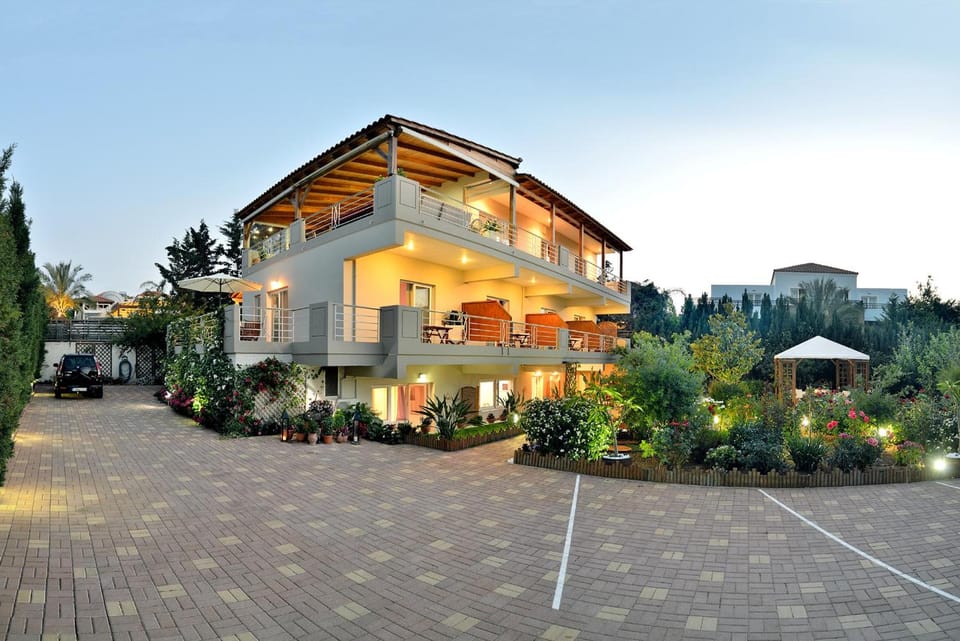 Stamatakis Boutique Studios Hotel in Platanias