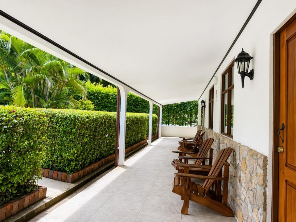 Hotel Espadilla Gardens Hotel in Quepos