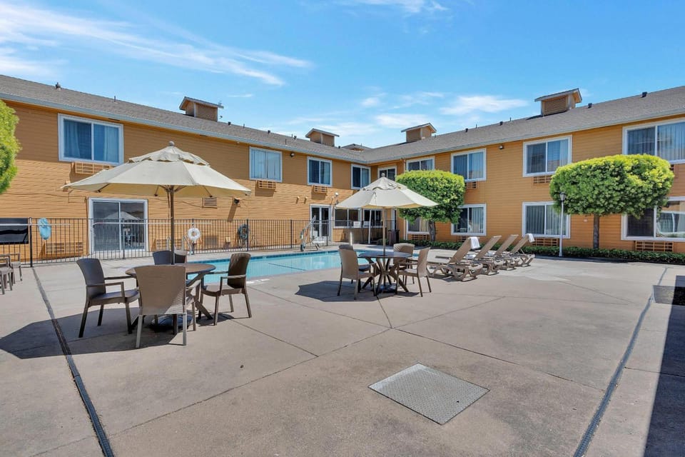 Quality Inn Near Six Flags Discovery Kingdom-Napa Valley Hotel in Vallejo