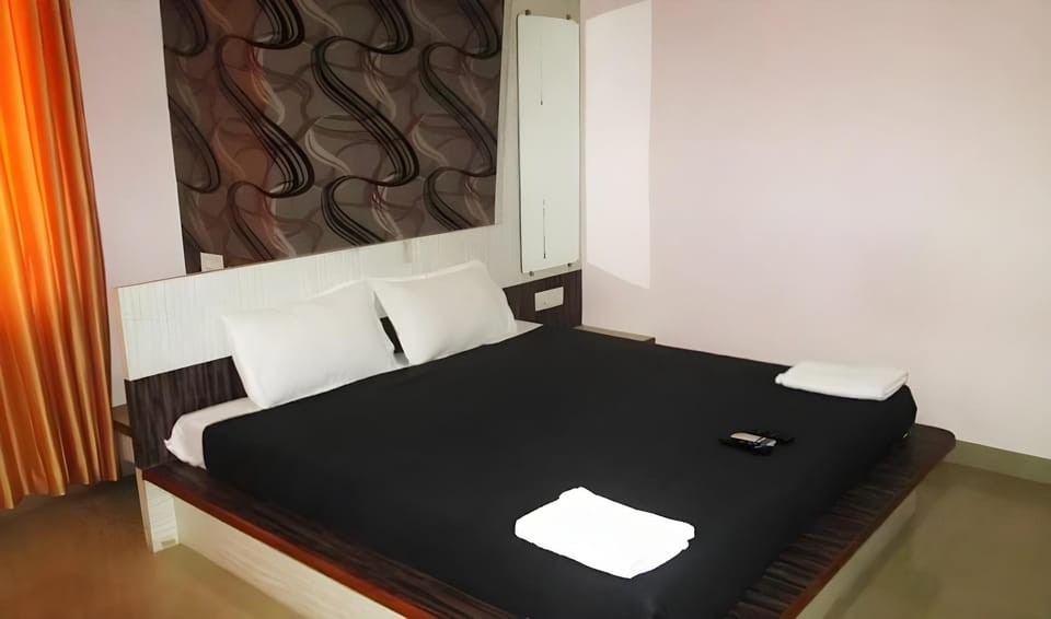 Hotel Saraswati Hotel in Maharashtra