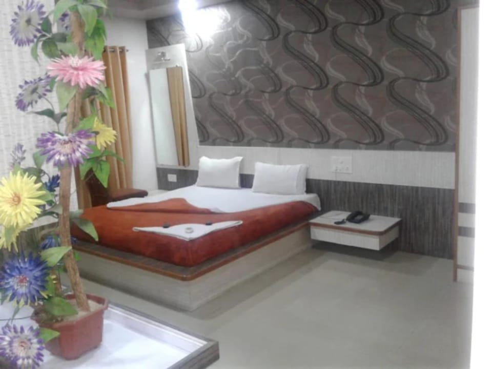 Hotel Saraswati Hotel in Maharashtra