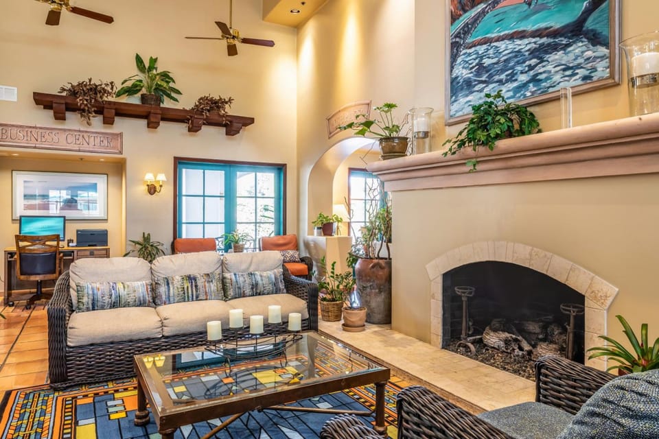 Quality Suites Downtown San Luis Obispo Hotel in San Luis Obispo