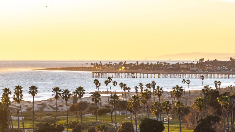 Comfort Inn & Suites Ventura Beach Hotel in Pierpont Bay