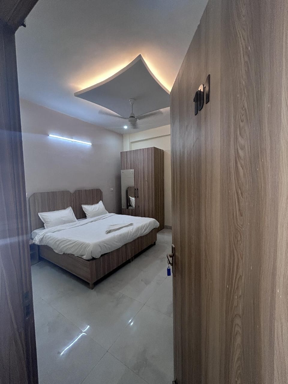 Amenity (Guest room)