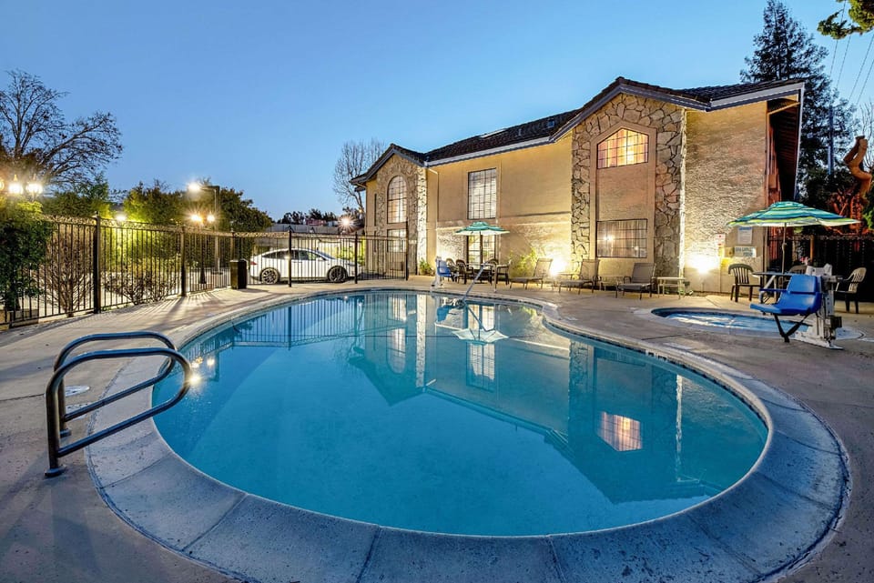 Clarion Inn Silicon Valley Hotel in San Jose