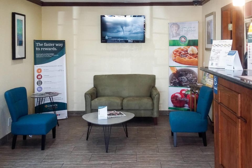 Quality Inn San Diego I-5 Naval Base Hotel in National City