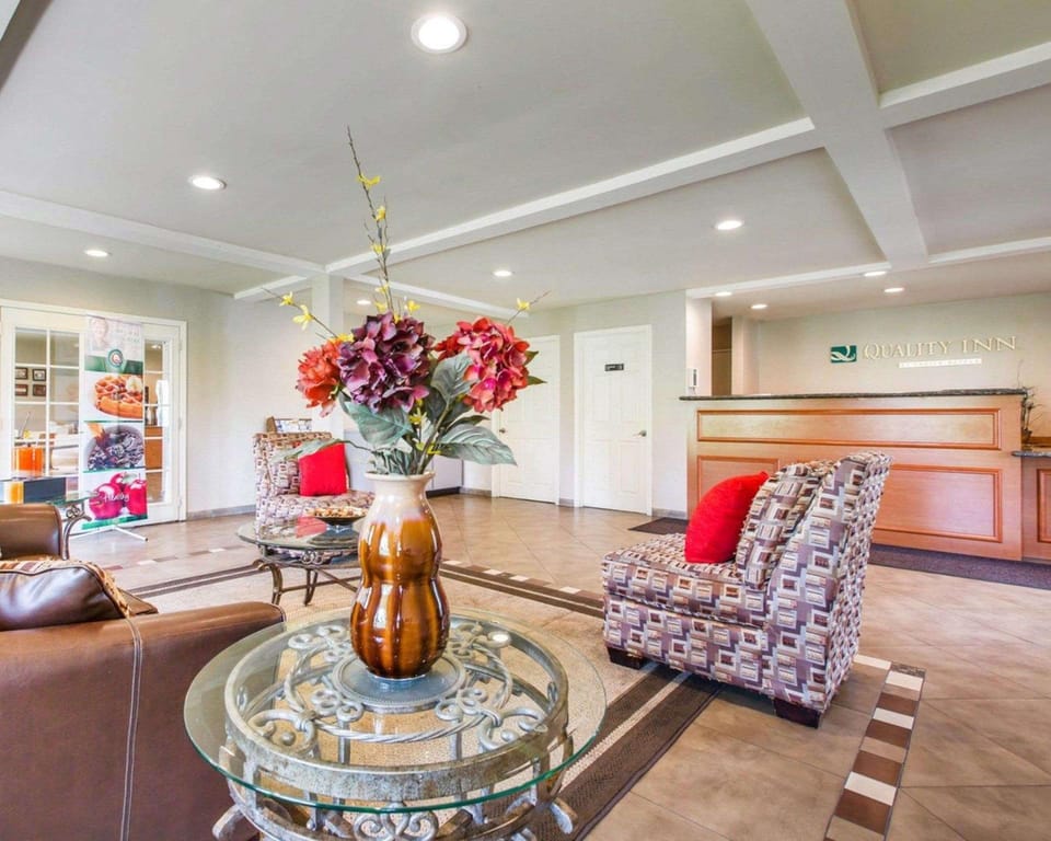 Quality Inn San Bernardino - Loma Linda Hotel in Colton