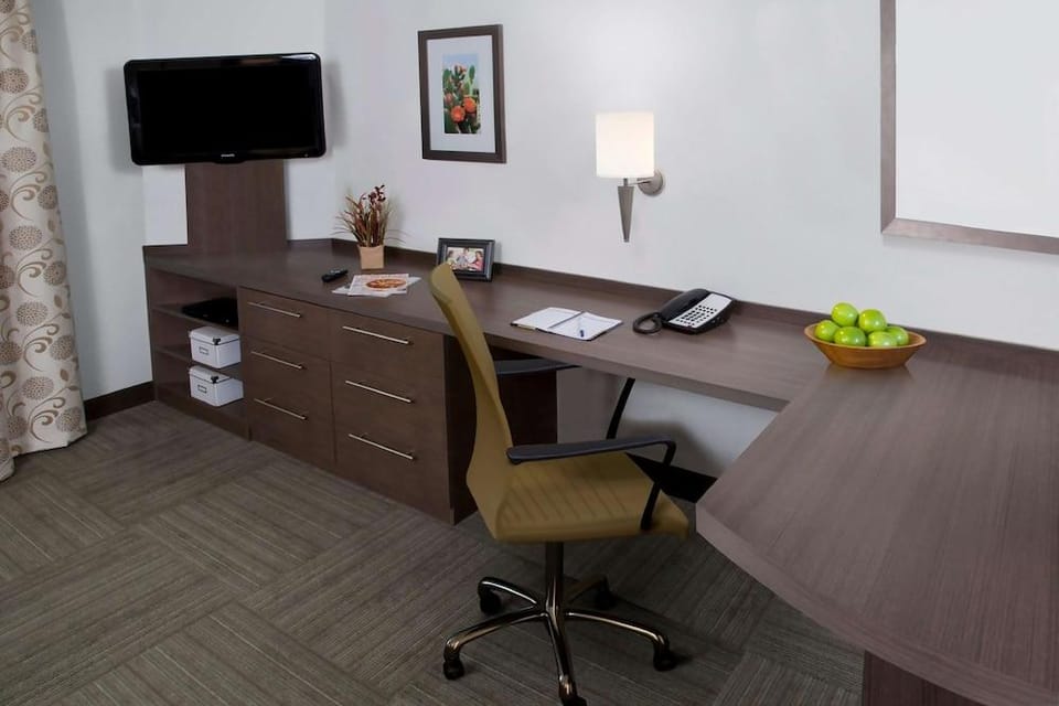 MainStay Suites Southfield-Detroit Hotel in Southfield