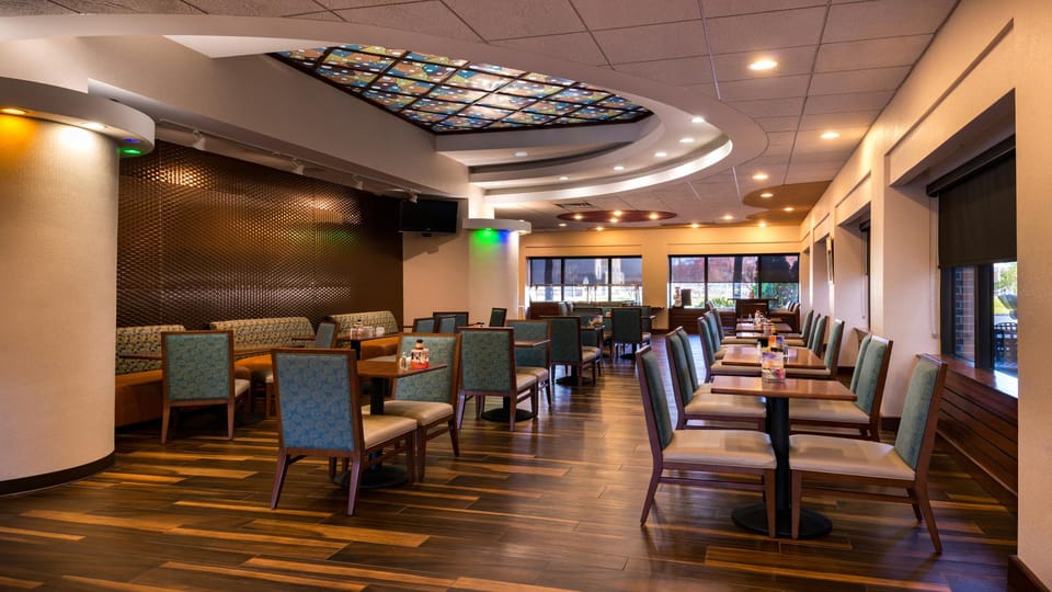 Holiday Inn Hotel & Suites Warren By IHG Hotel in Warren