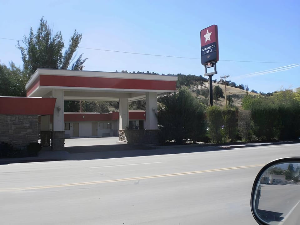 Magnuson Hotel Ely Motel in Ely