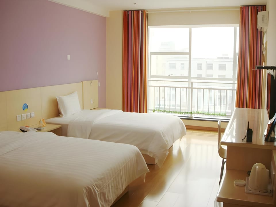7 Days Inn Baoding Yangguang North Street Hotel in China