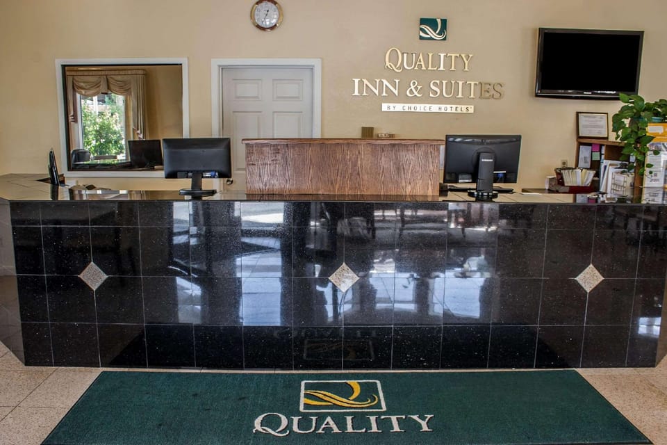 Quality Inn & Suites Fife Seattle Hotel in Fife