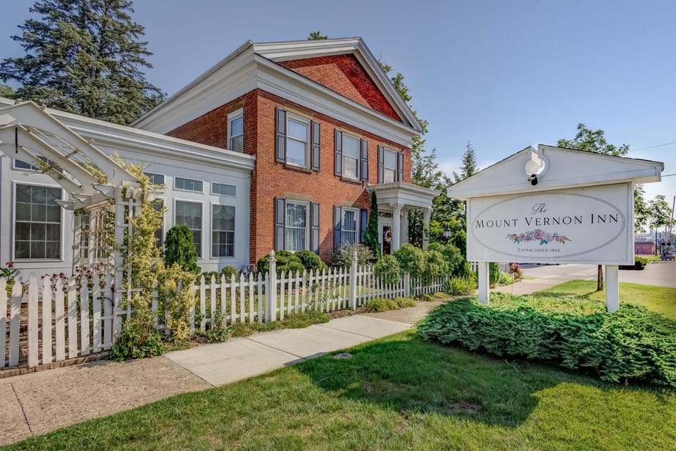 The Mount Vernon Inn Hotel in Ohio