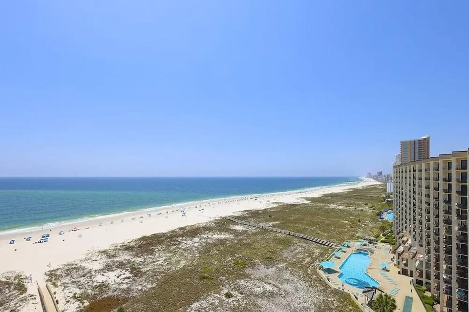 Phoenix VIII by Brett Robins Vacations Hotel in Orange Beach