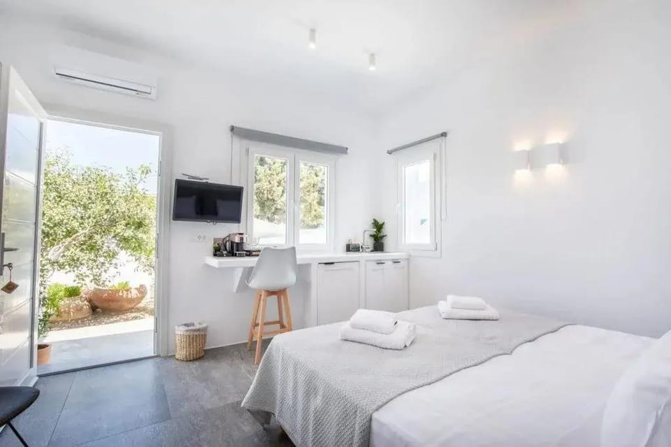 Mytheo Luxury Studios Hotel in Mykonos