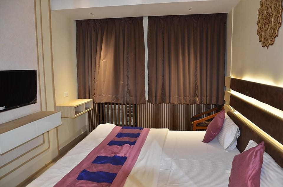 Hotel Dimple Hotel in Gujarat