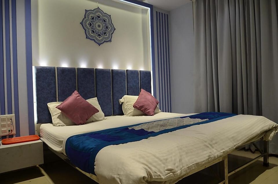 Hotel Dimple Hotel in Gujarat