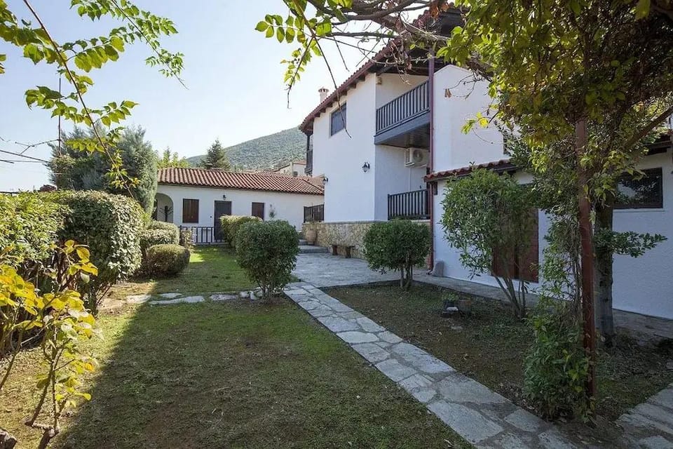 Dandy Villas Amfiklia Hotel in Greece