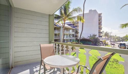 Kona Islander Hotel in Holualoa