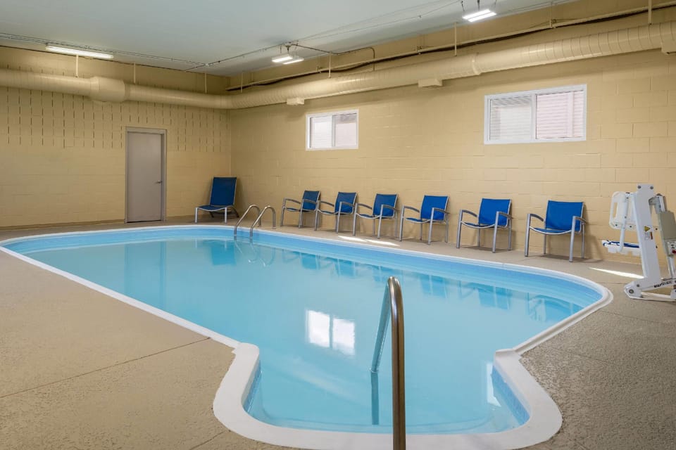 AmericInn by Wyndham Urbana/Champaign University Area Hotel in Urbana