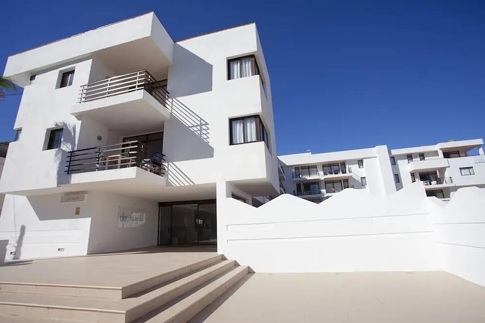 Don Quijote Hotel in Llevant