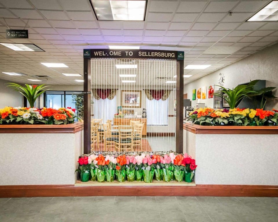 Quality Inn & Suites Sellersburg - Louisville Area Hotel in Indiana