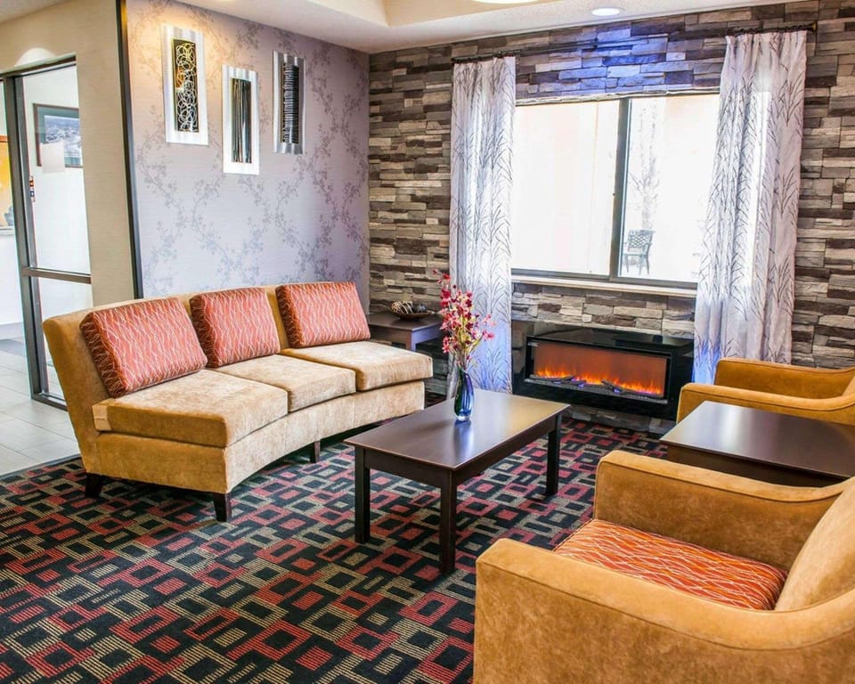 Quality Inn & Suites South Bend Airport Hotel in South Bend