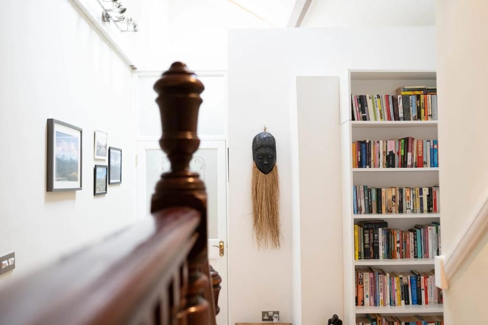 The Loft | 2BR Duplex | 82 Cathedral Cardiff + Parking Hotel in Cardiff